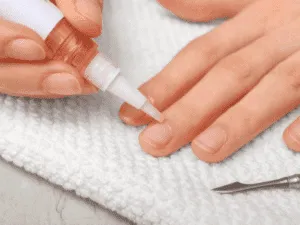 cura delle unghie dai danni della fresa con olio idratante