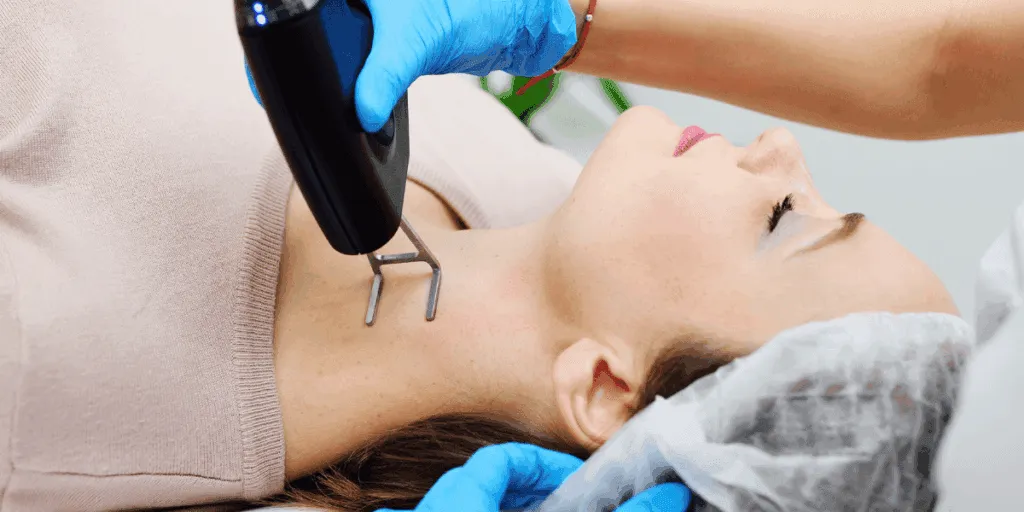 trattamento laser frazionato CO2 su viso donna